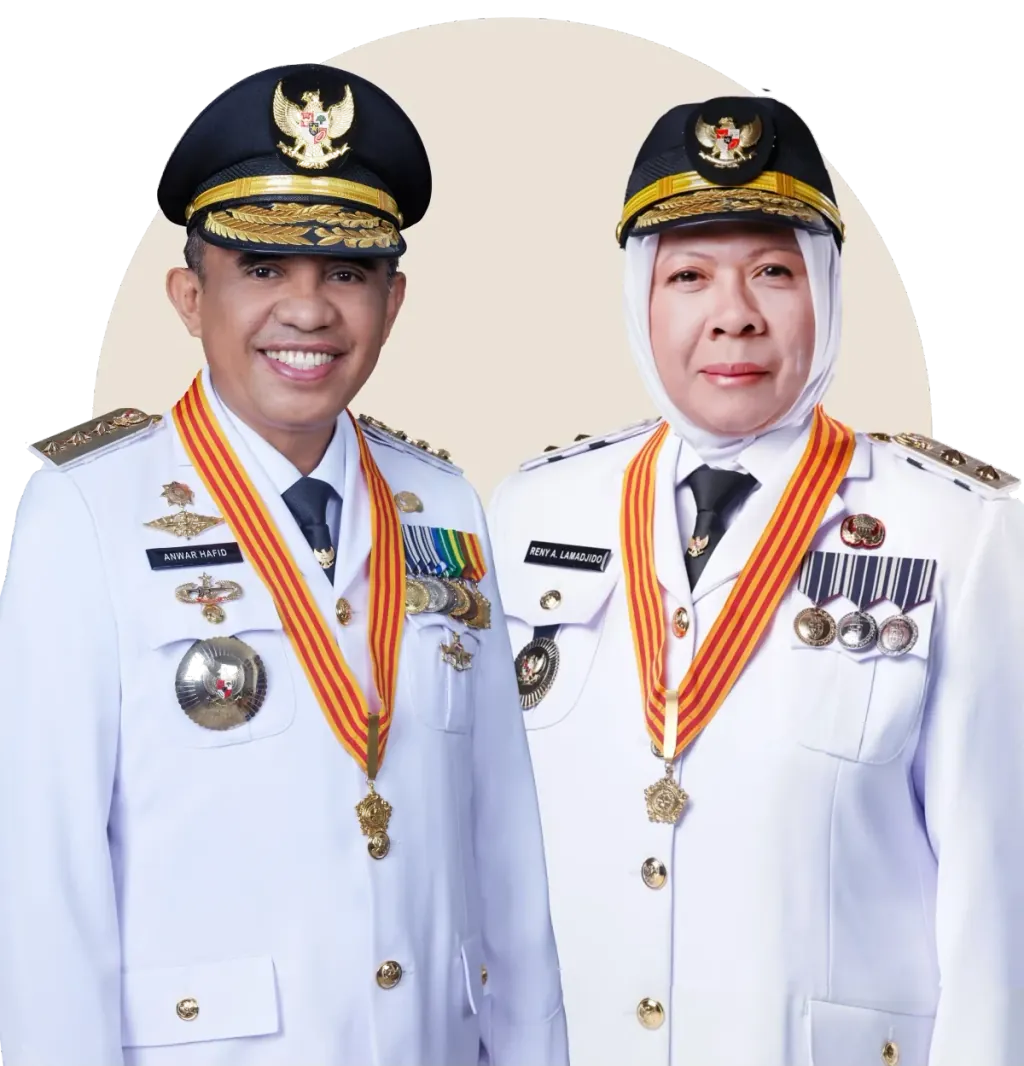 Dr. H. Anwar Hafid, M.Si, Gubernur Sulawesi Tengah, dan dr. Reny A. Lamadjido, Sp.PK, M.Kes, Wakil Gubernur Sulawesi Tengah